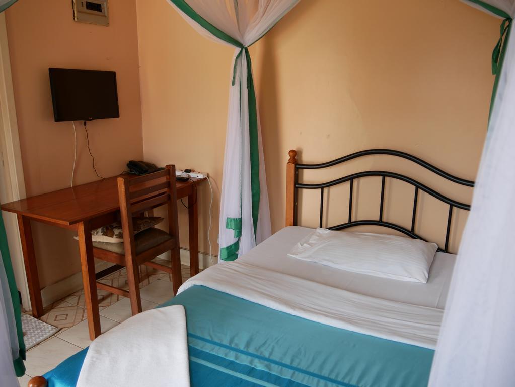Hotel Acacia City คัมพาลา ภายนอก รูปภาพ